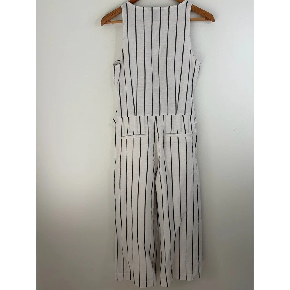 Banana Republic sleeveless linen